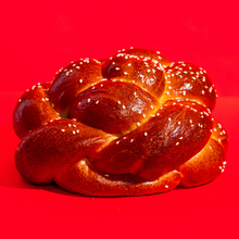 Load image into Gallery viewer, Sesame Round Challah • 11-27 Sept Only • 2 DAY NOTICE REQ'D