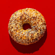 Load image into Gallery viewer, Bagel - Everything
