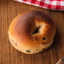 Load image into Gallery viewer, Blueberry bagel
